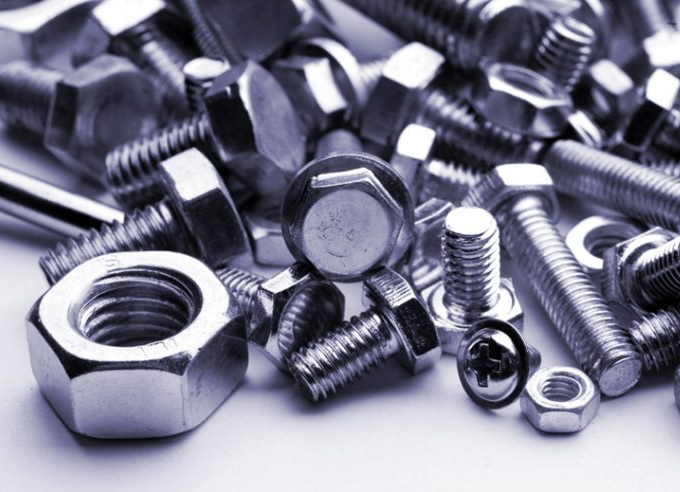 Matériel de manutention, laminés marchands et profilés, outillage, fournitures industrielles