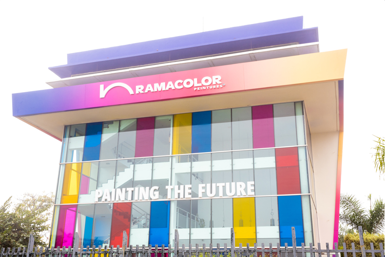 Commercialisation de peintures pour batiment, carrosserie, industrie.