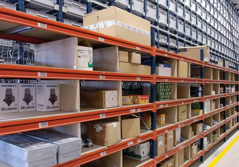 Solutions de stockage, gondoles, armoires, rayonnages