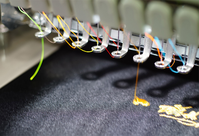 Atelier de sérigraphie, broderies