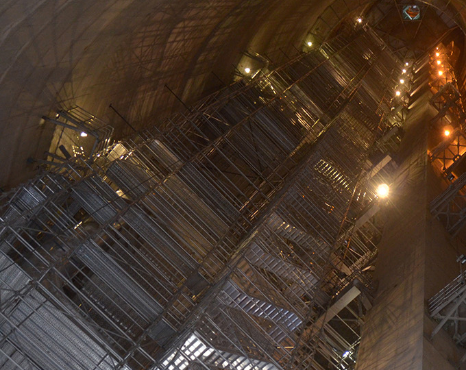 Matériel de chauffage, éclairage, rayonnages