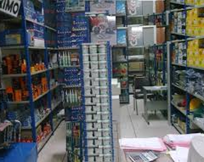 Fournitures industrielles, outillage, quincaillerie, électricité